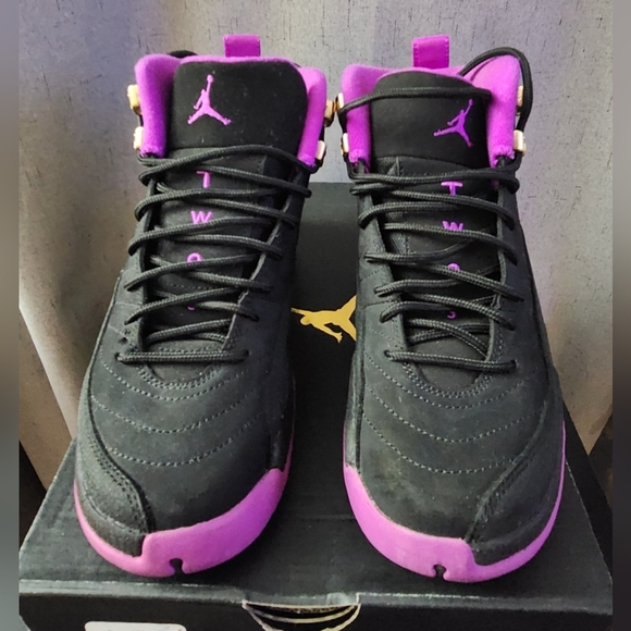 Jordan Retro 12 - Picture 1 of 5